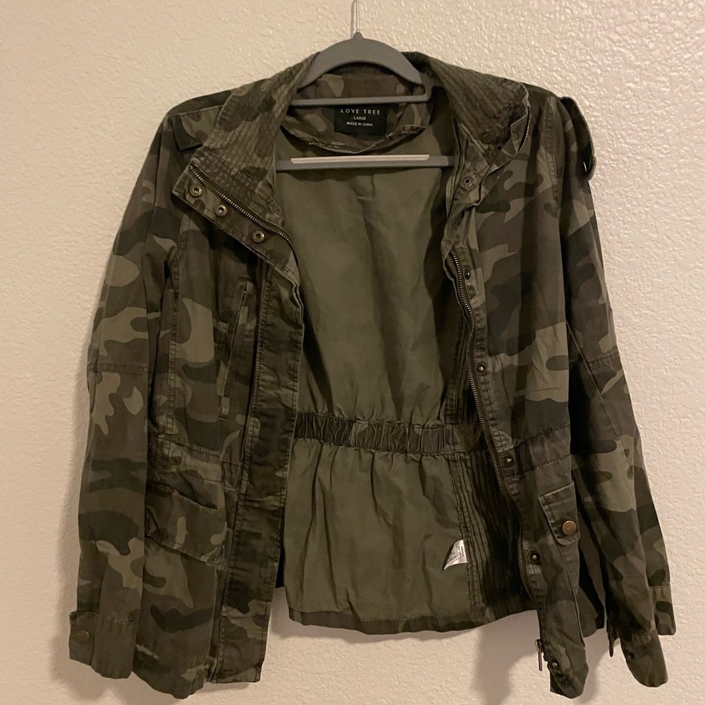 Women’s L camo jacket